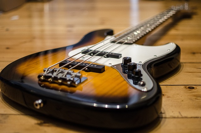 bass-guitar-913092_640 Gitara basowa