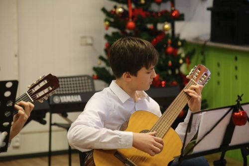 nauka-gry-na-gitarze-lodz
