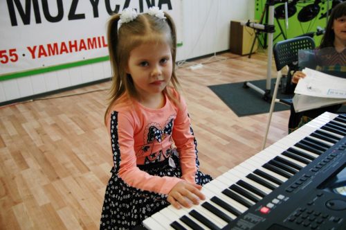 zdjlUUVSK-59