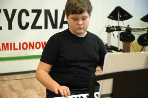 zdjlUUVSK-74